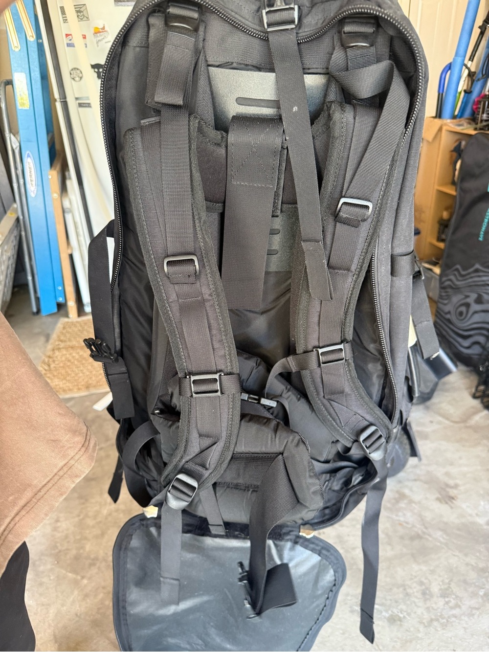 REI Grand Tour Adventure Back Pack - Picture 3 of 6